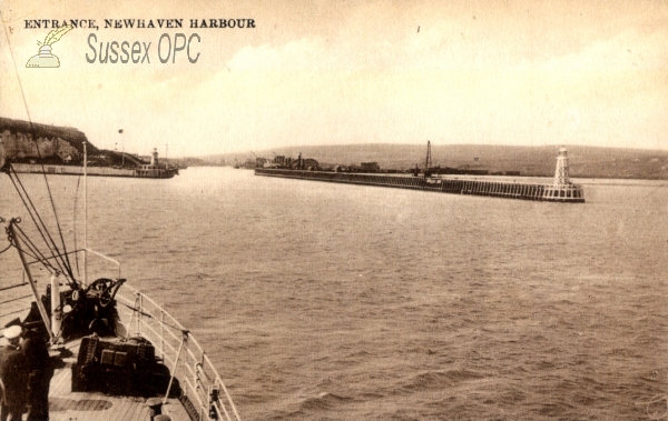 Image of Newhaven - Entrance to Harbour