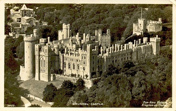 Image of Arundel - The castle from the air