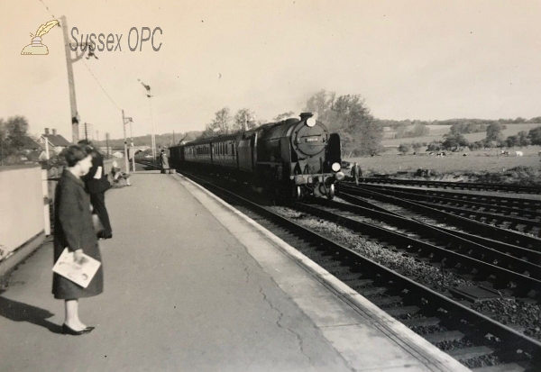 Image of Etchingham - Railway Station (30928, Stowe)