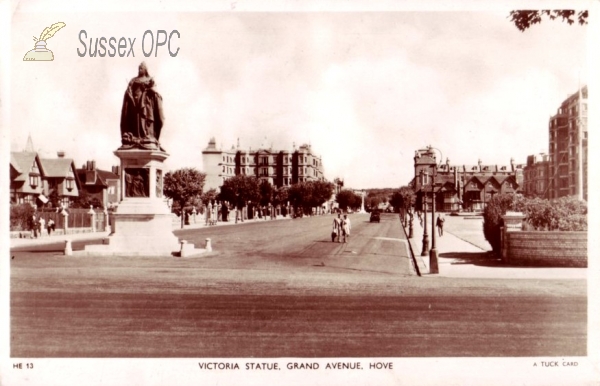 Image of Hove - Grand Avenue and Victoria Statue