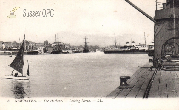 Image of Newhaven - The Harbour (Looking north)