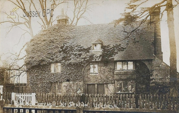 Image of Uckfield - Bridge Cottage (Near station)