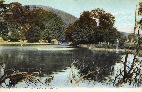 Arundel - Swanbourne Lake