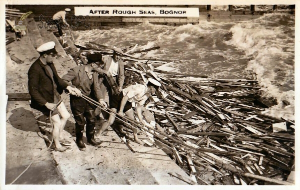 Image of Bognor - Salvaging Timber from the Sea