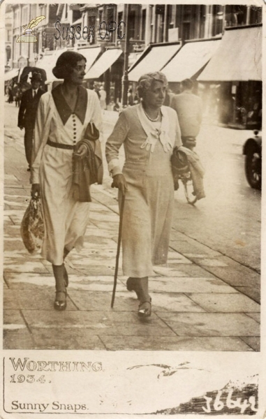 Image of Worthing - People  on Street