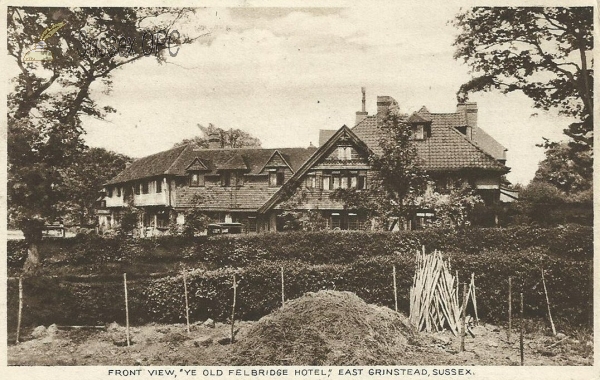 Image of East Grinstead - Felbridge Hotel (Front)