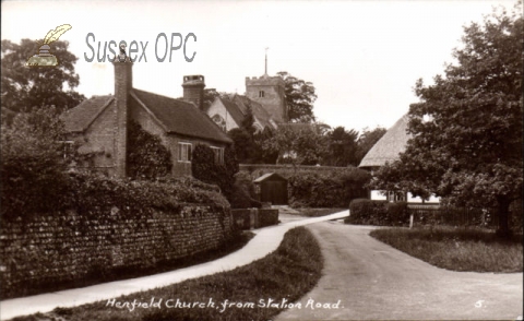 Image of Henfield - St Peter's Church from Station Road