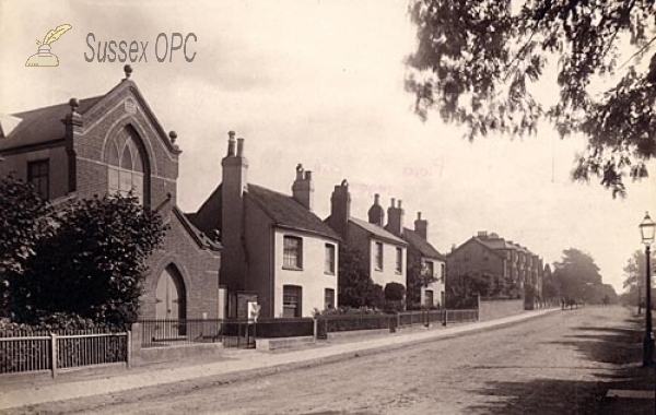 Horsham - Brighton Road & East Parade Baptist Church