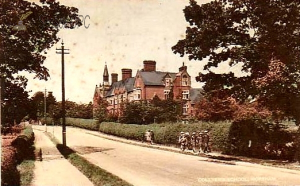 Image of Horsham - Collyers School