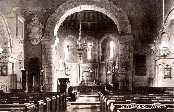 Worth - St Nicholas Church (interior)