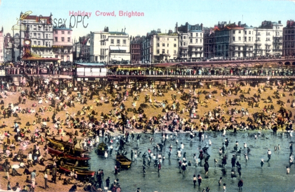 Brighton - A Holiday Crowd