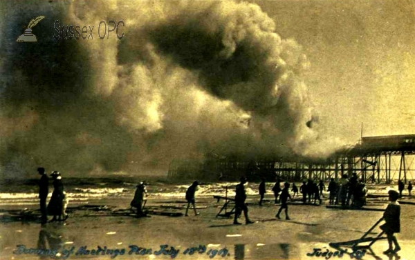 Image of Hastings - Fire on the Pier - 15th July 1917