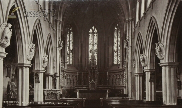 Hove - Sacred Heart Church (interior)
