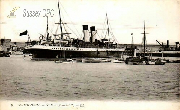 Newhaven - The Harbour (S.S. Arundel)