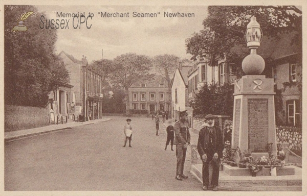 Newhaven - Memorial to Merchant Seamen