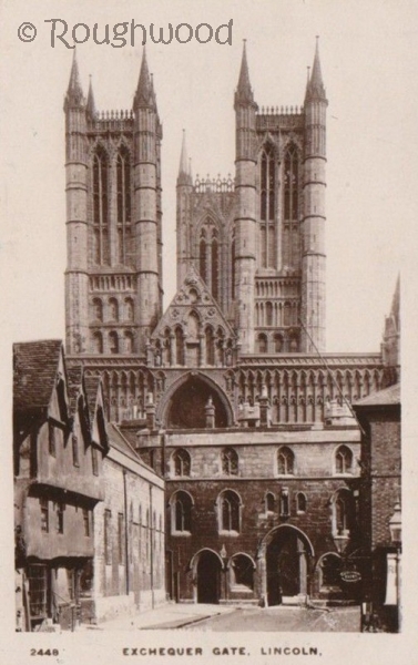 Lincoln - Cathedral & Exchequer Gate