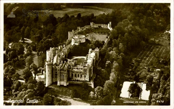 Arundel - Bird's eye view of the castle