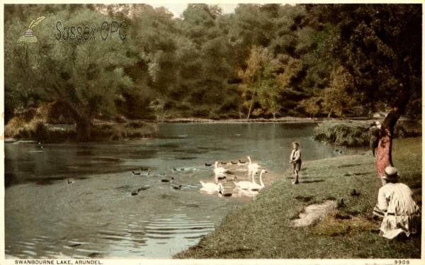 Arundel - Swanbourne Lake