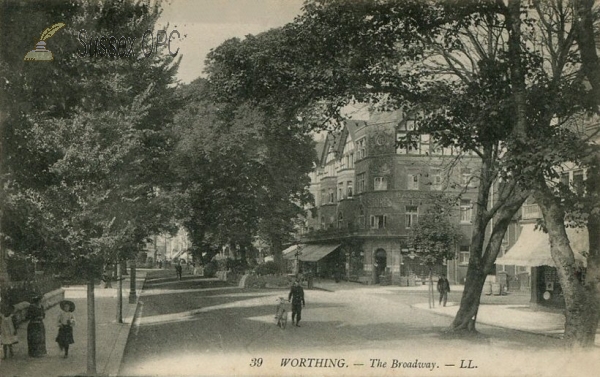 Image of Worthing - Broadway