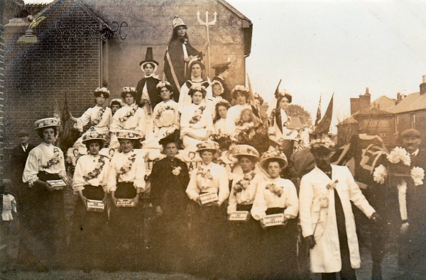 Image of Chichester - Carnival, Collectors for Chichester Infirmary