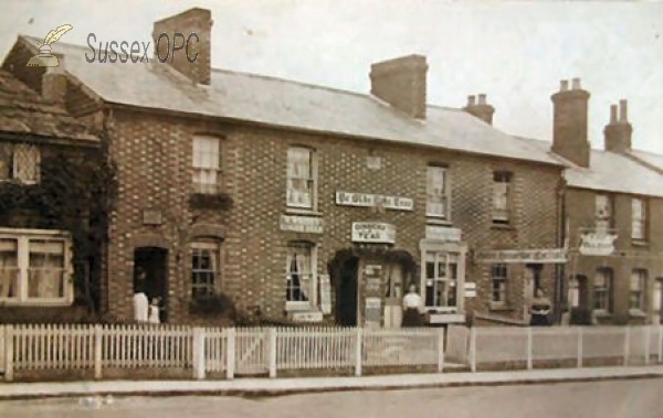 Image of Crawley - Ye Olde Oak Tree