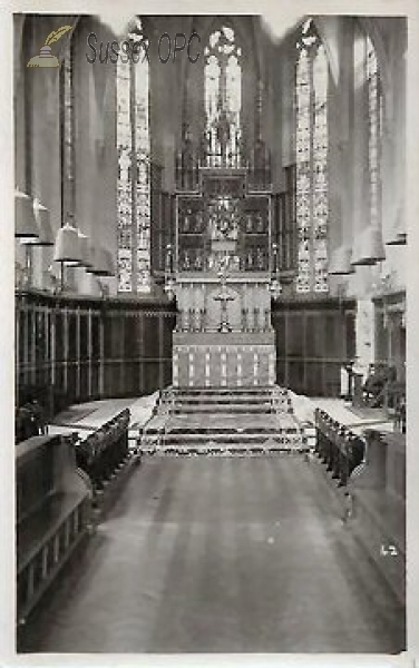 Haywards Heath - Holy Cross Convent Chapel (Interior)