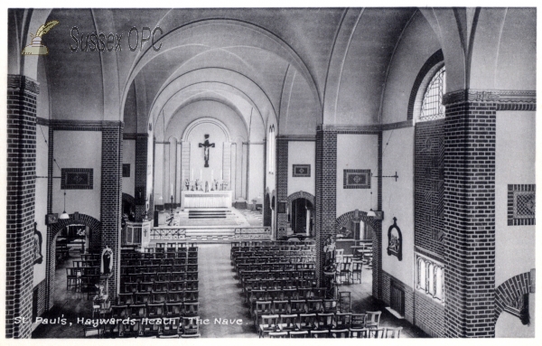 Haywards Heath - St Paul's Church (Interior - Nave)