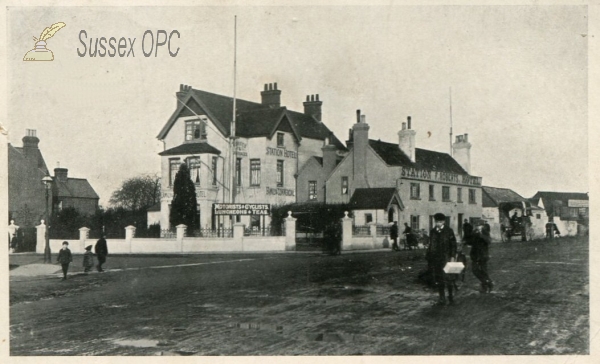 Image of Horsham - Station Hotel