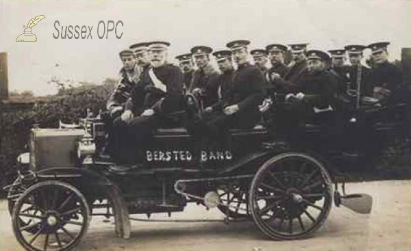 Image of Bersted - Band in car