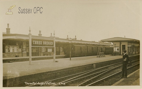 Image of Three Bridges - Railway Station