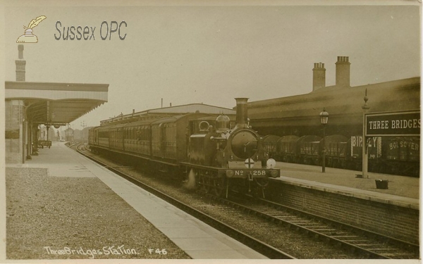 Image of Three Bridges - Railway Station